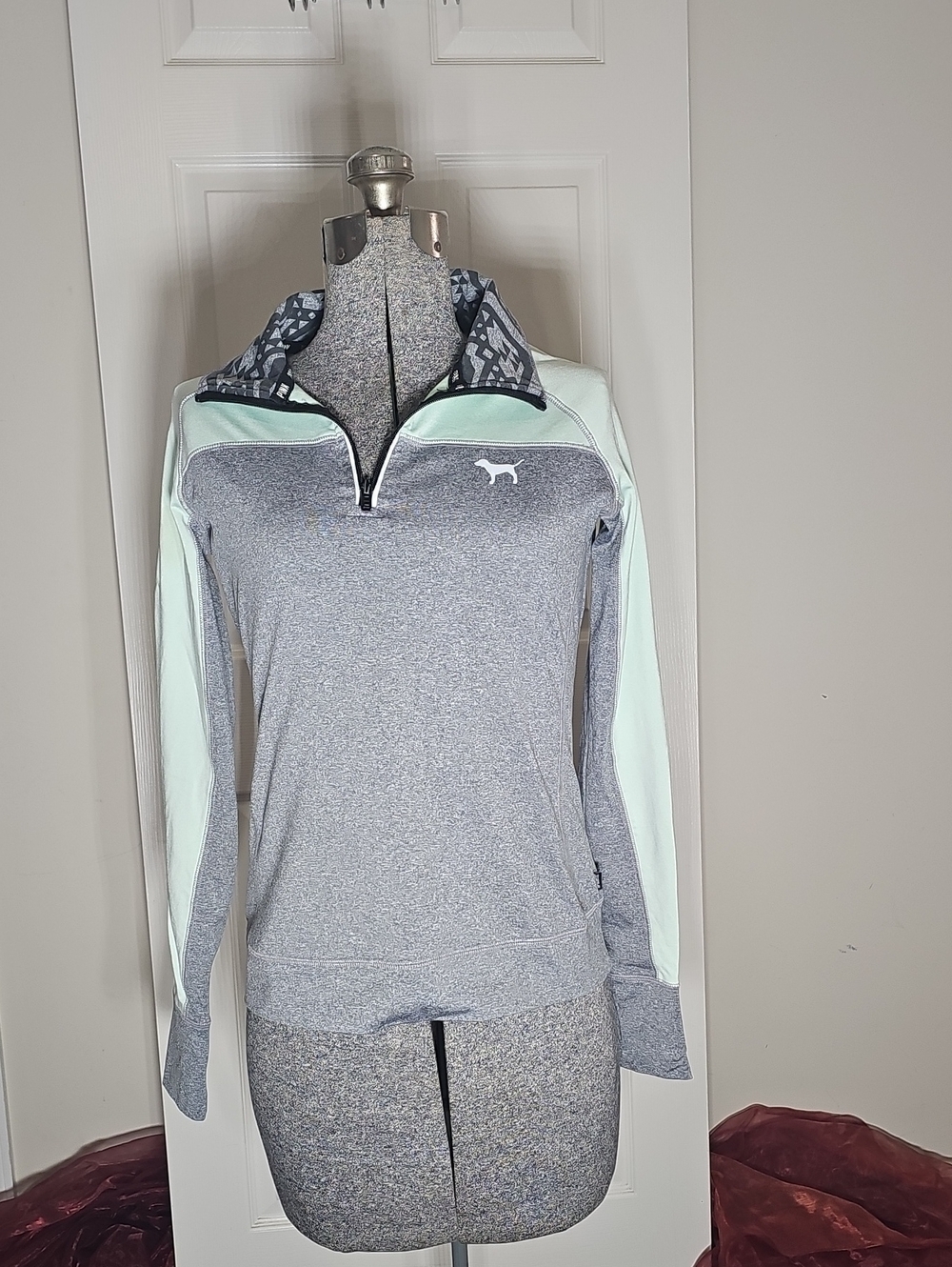 PINK Victorias Secret Mint Gray Colorblock Quarter Zip Athletic Top Small S